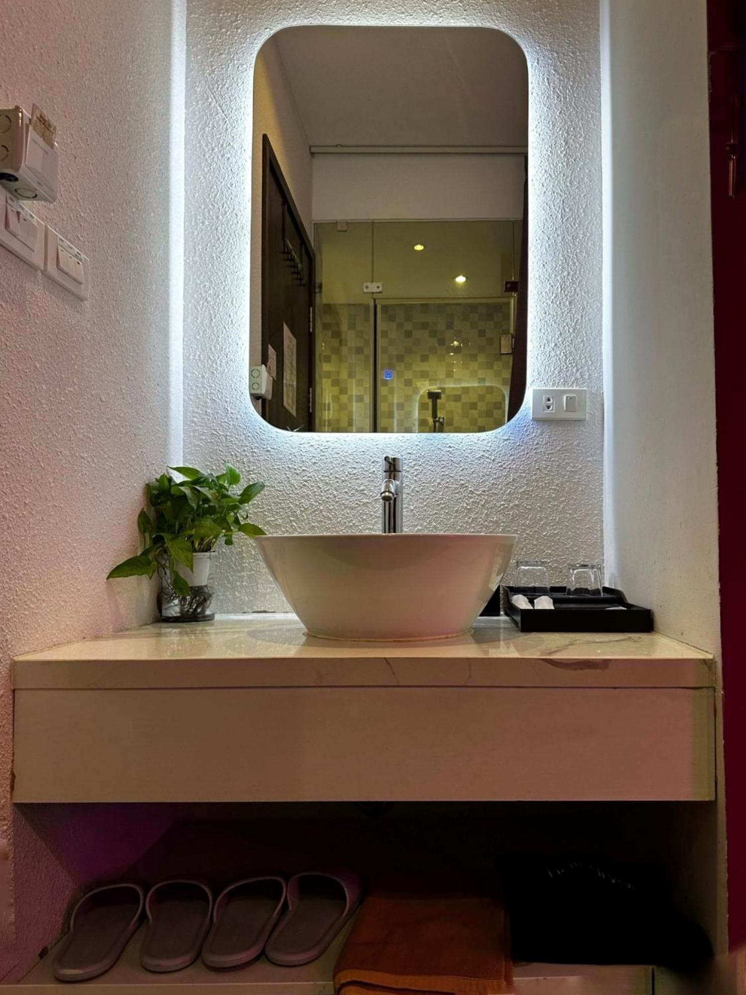 Hotel 69 Boutique By Minova Hanoi Esterno foto